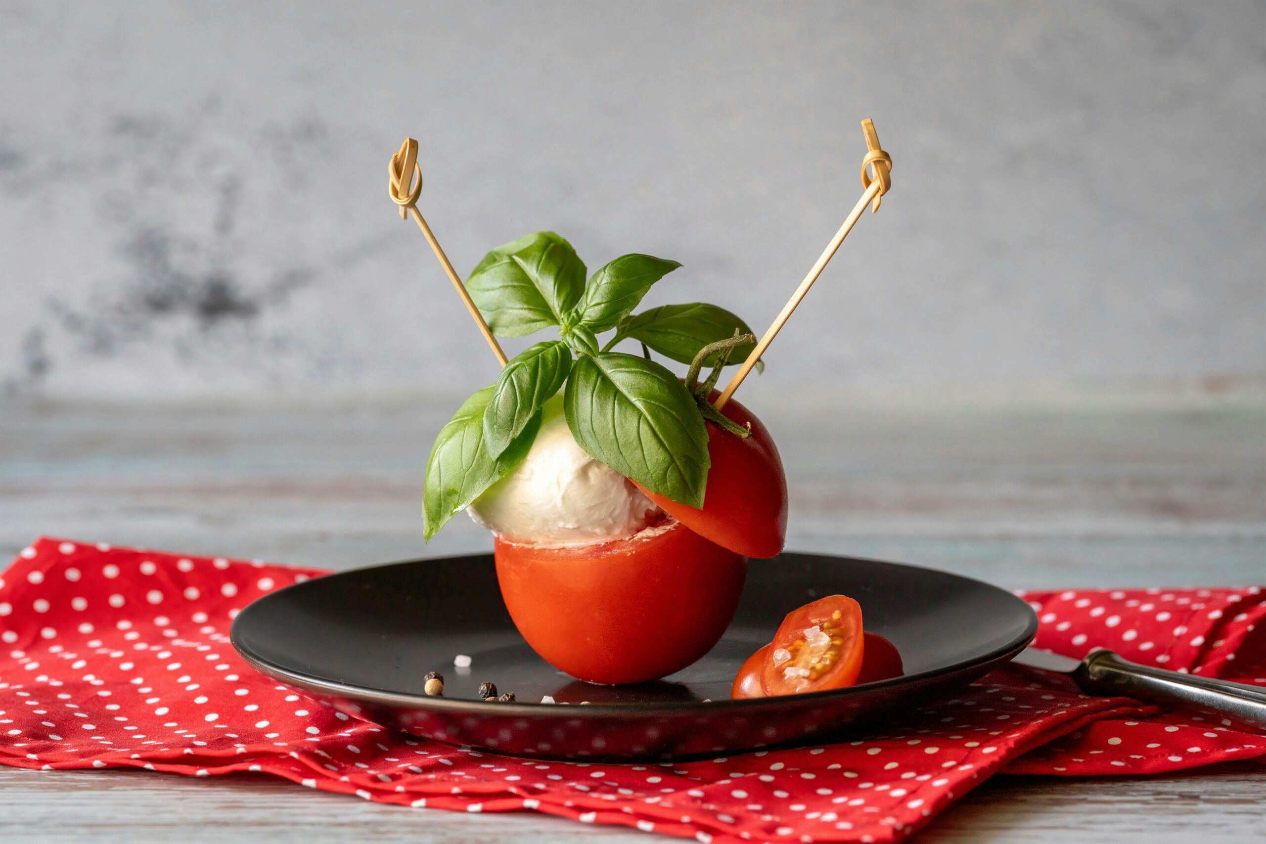 Kostenloses Stock Foto zu antipasto, basilikum, einfach
